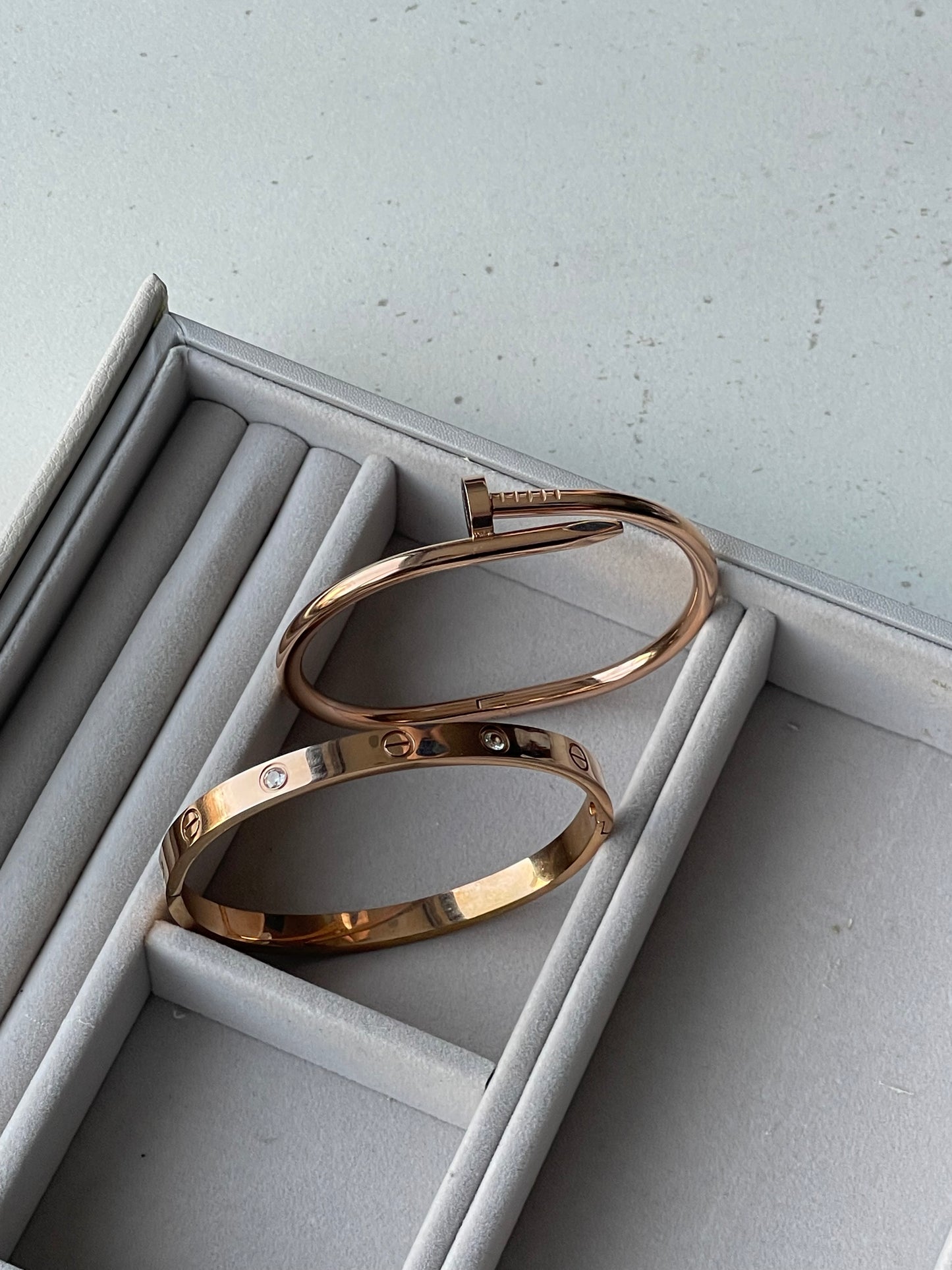 ROSE CLAW BANGLE