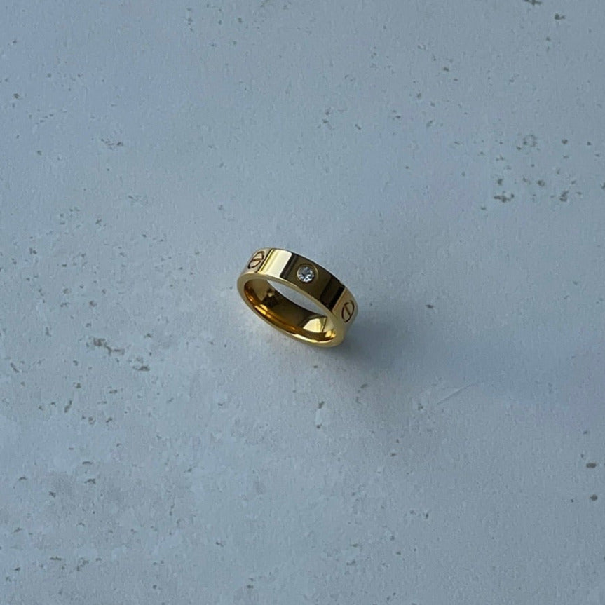 LOVE RING