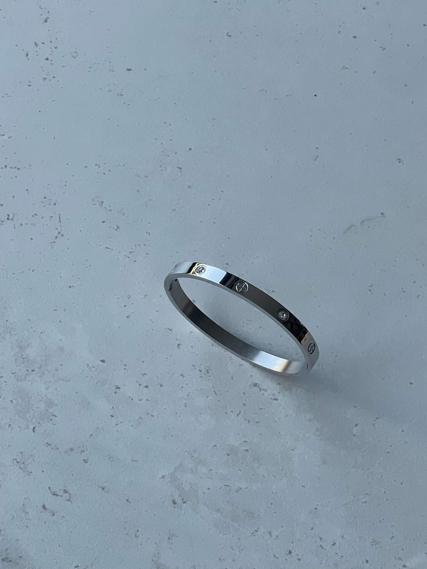 SCREW AND DIAMOND BANGLE