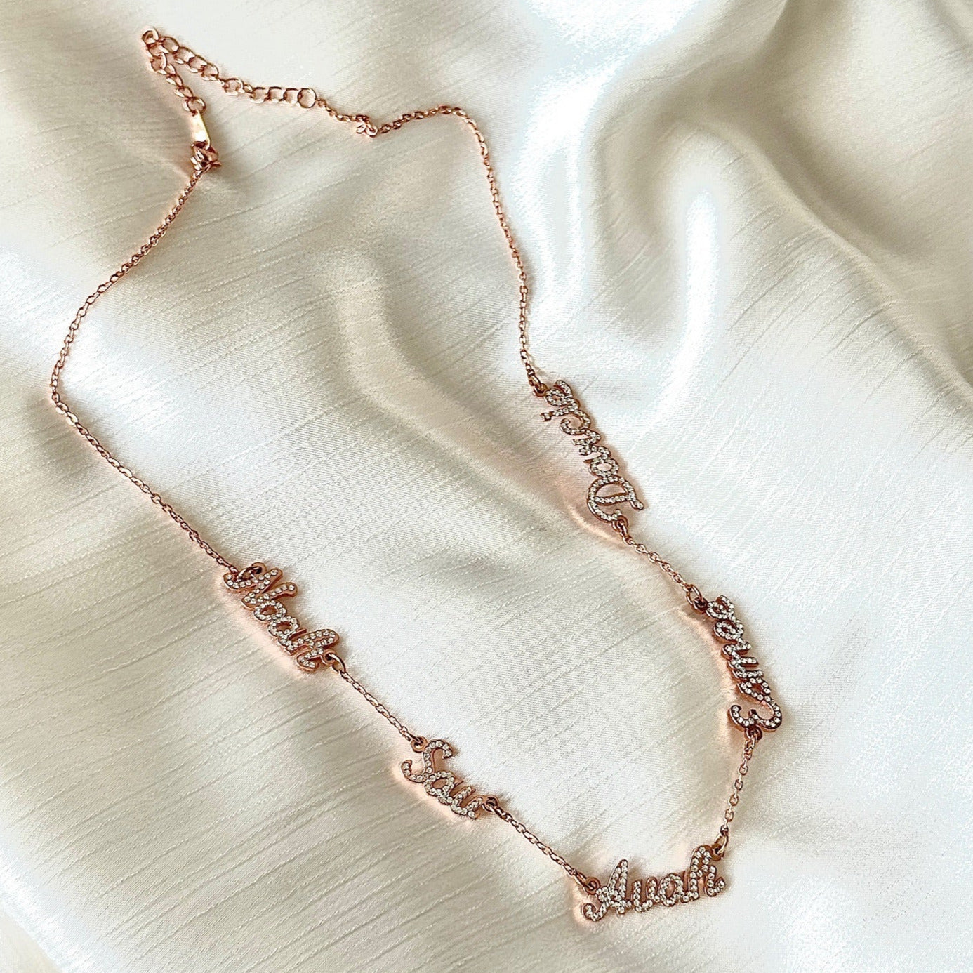 MULTIPLE NAME DIAMOND NECKLACE