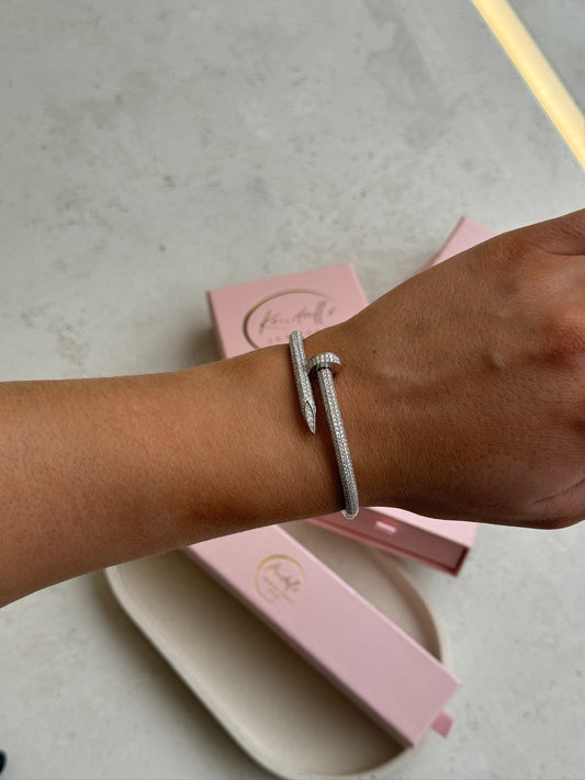 LAB GROWN DIAMOND CLAW BANGLE