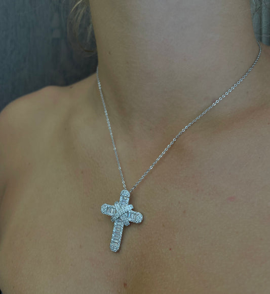 CLASSIC DIAMOND DOUBLE CROSS NECKLACE