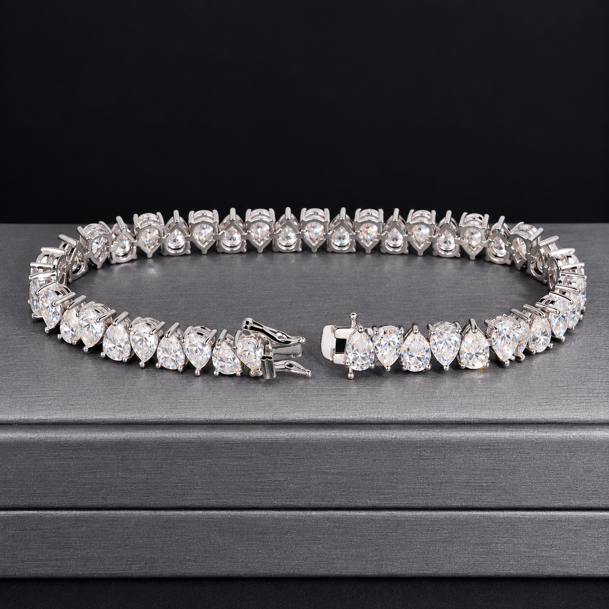 9CT White Gold Lab Diamond Pear Tennis Bracelet