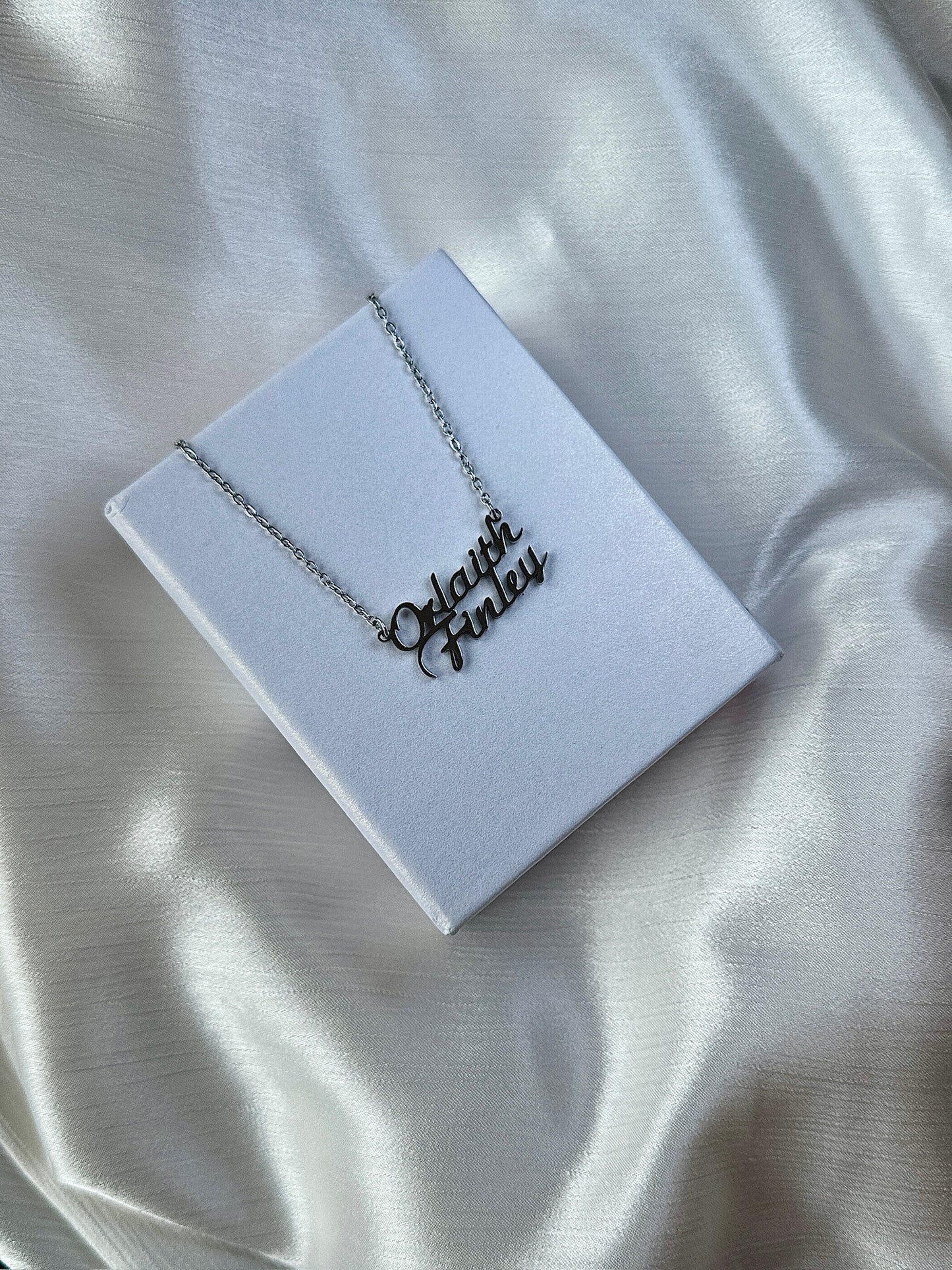 NAME HORIZONTAL NECKLACE